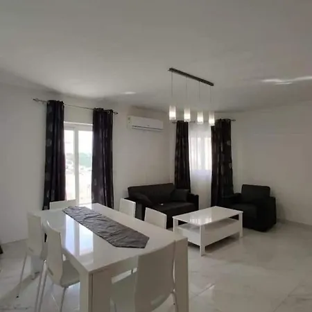 N-98 Corner Marsascala مارساسكالا